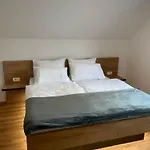 Tanja 3 Bedroom, Mountain View & Family Apartment