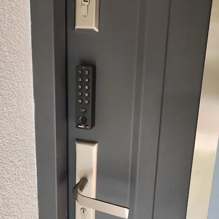 Tanja 3 Bedroom, Mountain View & Family Apartman Golnik