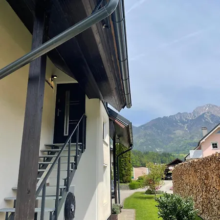 Tanja 3 Bedroom, Mountain View & Family Apartman *