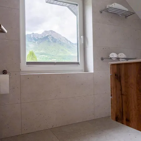 Tanja 3 Bedroom, Mountain View & Family Apartman *