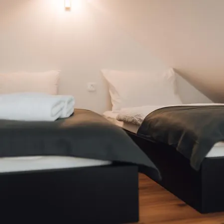 Tanja 3 Bedroom, Mountain View & Family Apartman